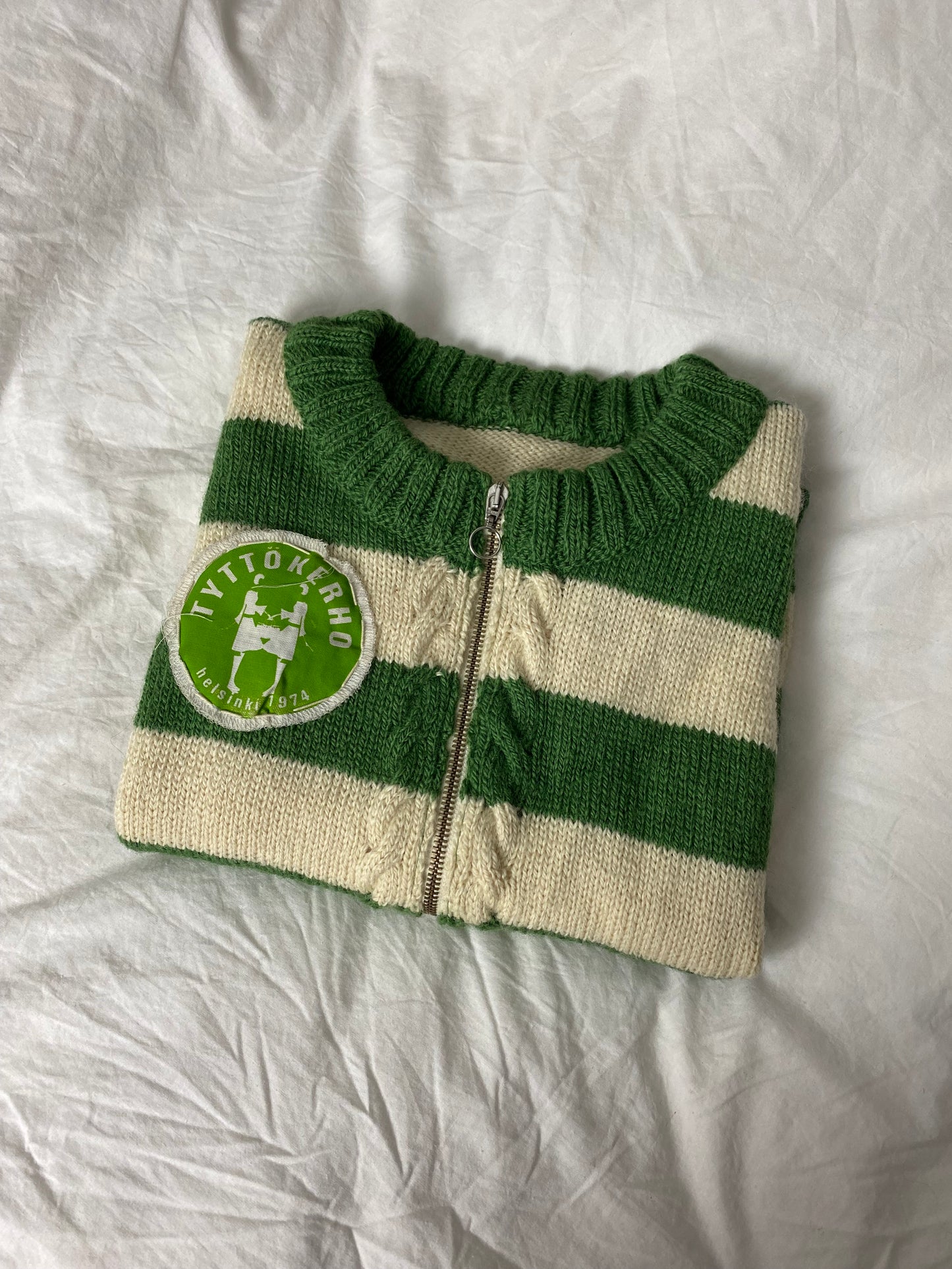 Handknitted Ivana Helsinki Cardigan