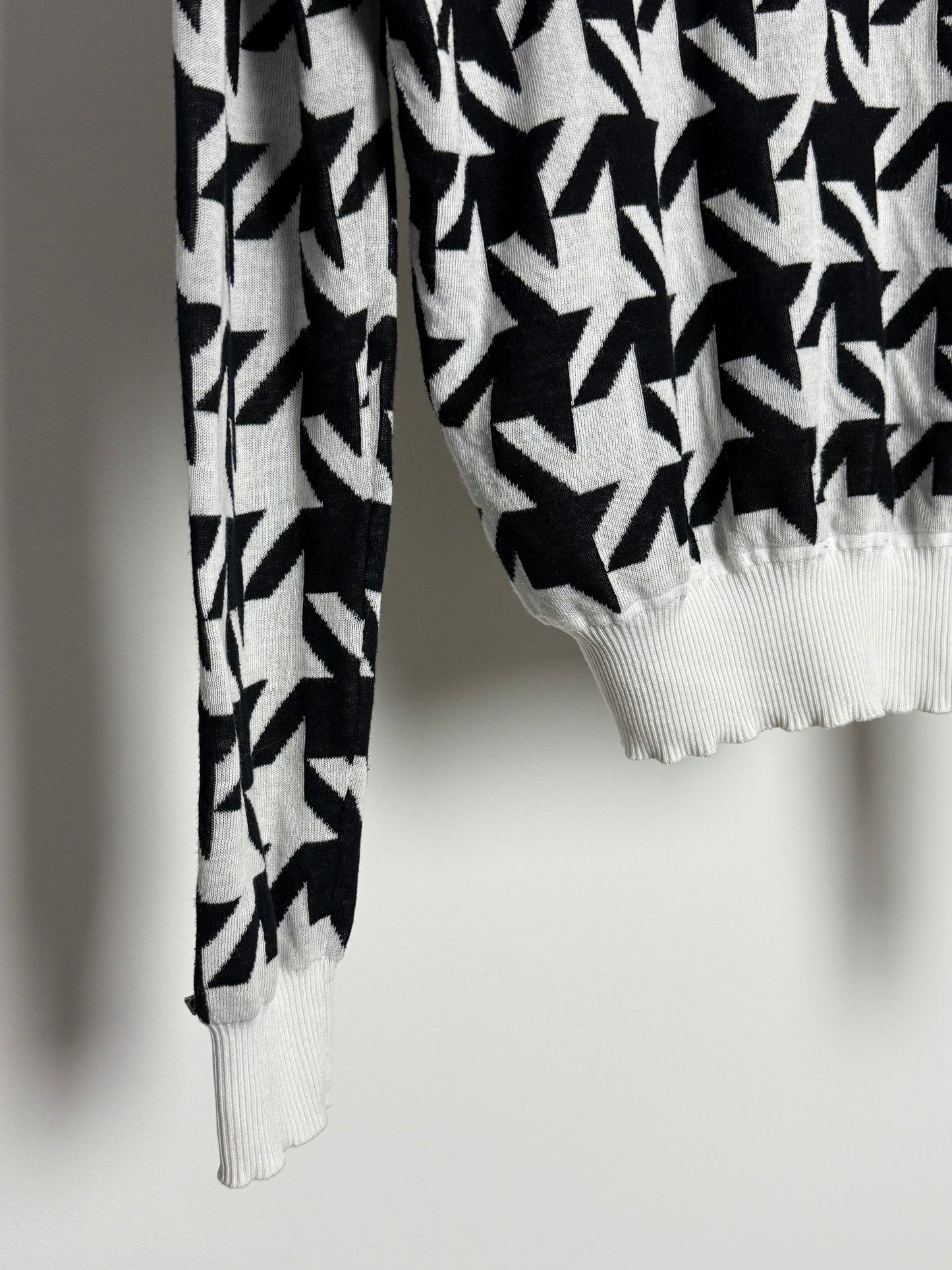 Vintage Sportmax Code Black and White Patterned Knit With Cropped Silhouette and Graphic Print