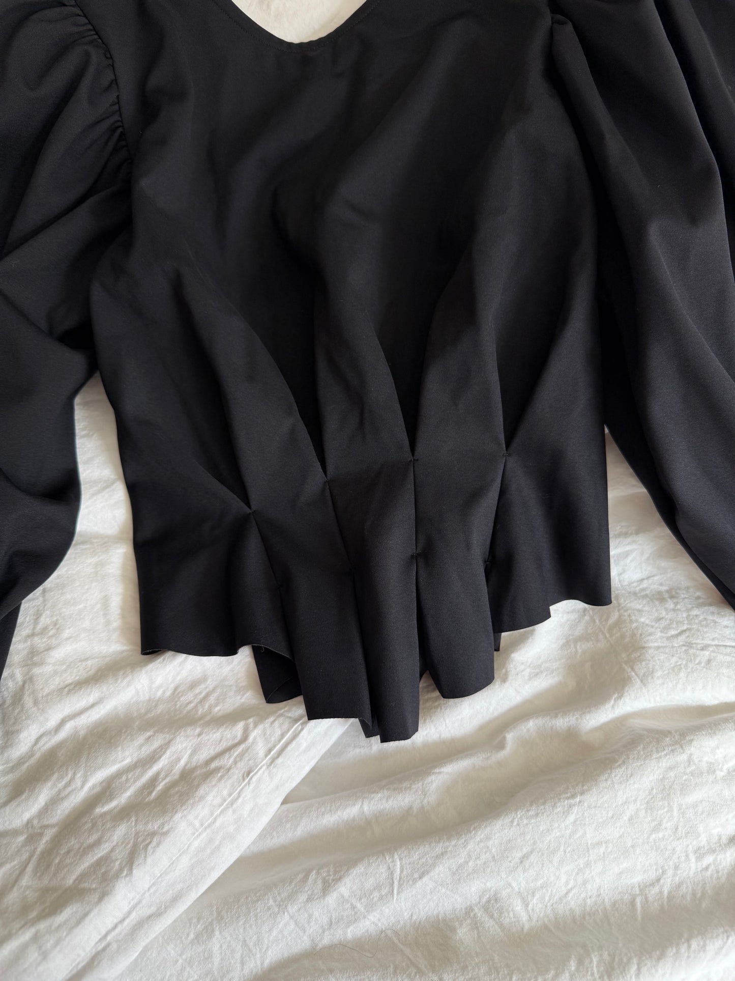 Maygel Coronel Black Top with Open Back