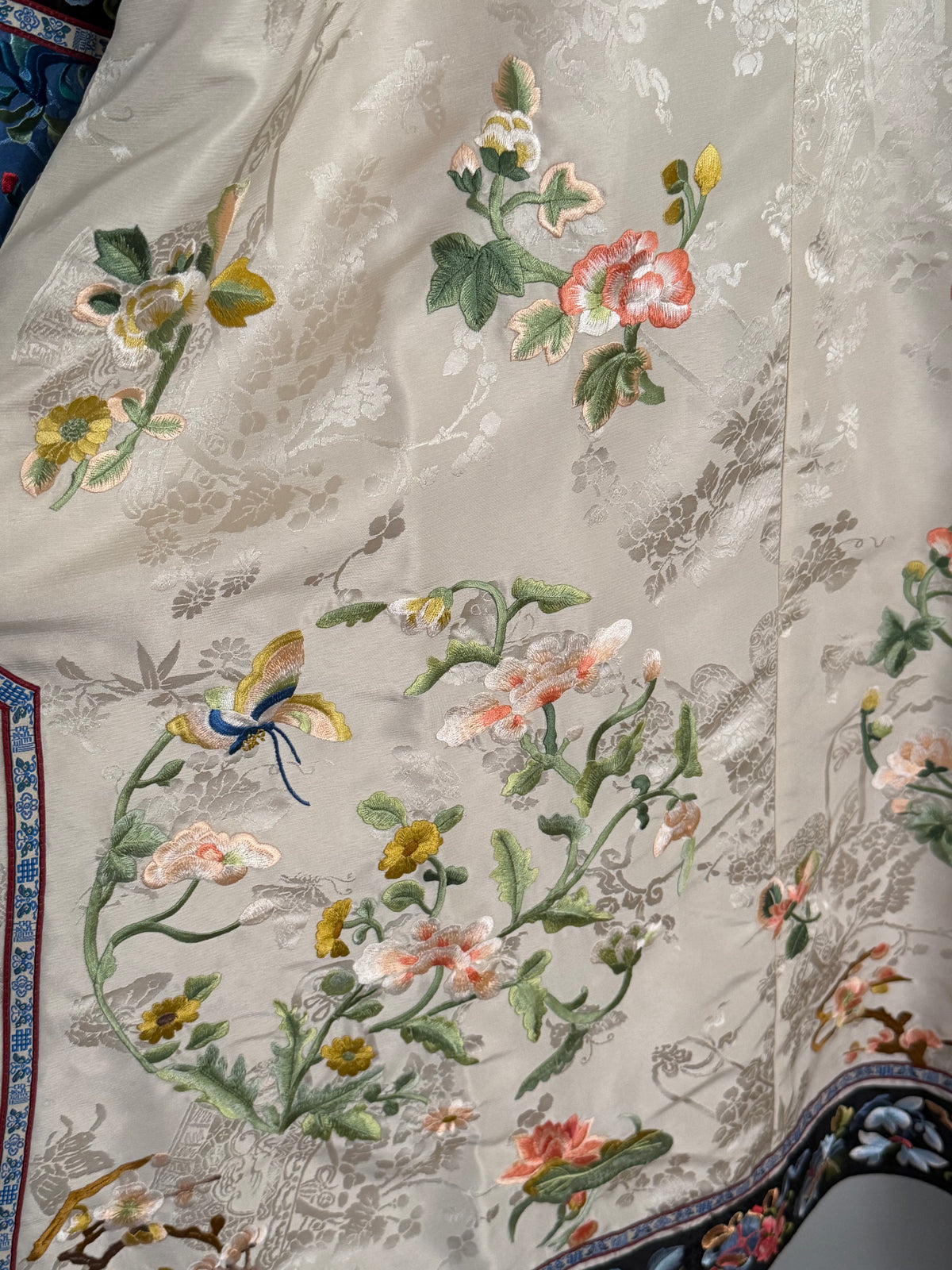 FANAJIN Heavy Embroidered Silk Robe