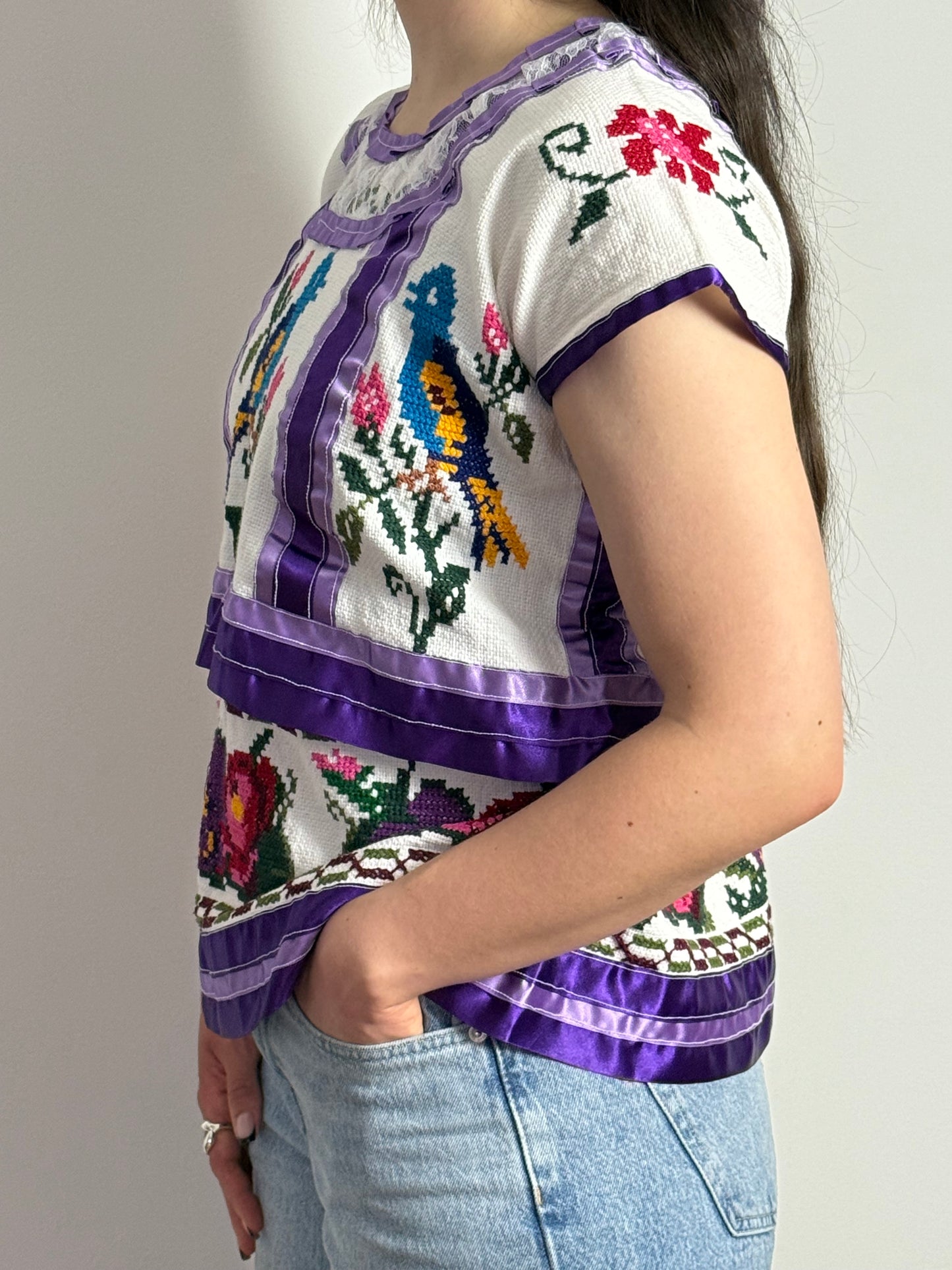 Las Ninãs Folk Embroidered Top With Bird Motif and Purple Satin Trim
