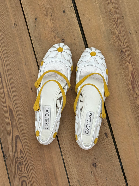 Gisel Dias Leather Daisy Ballet Flats