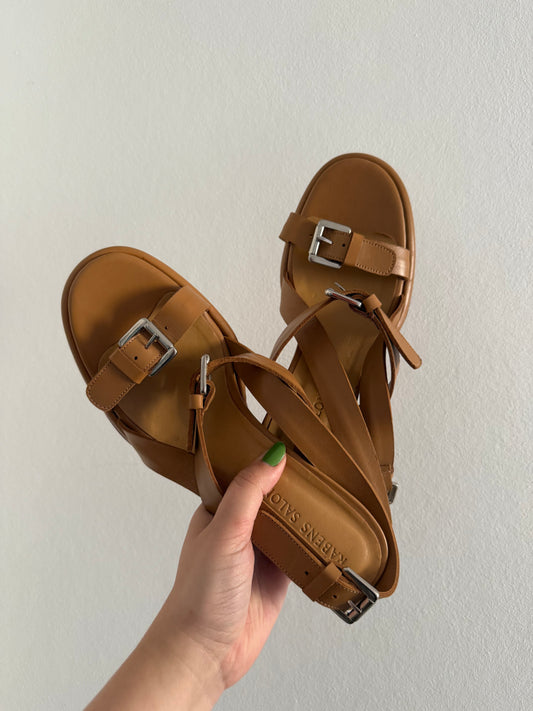 Rabens Saloner Cognac Leather Buckle Heeled Sandals