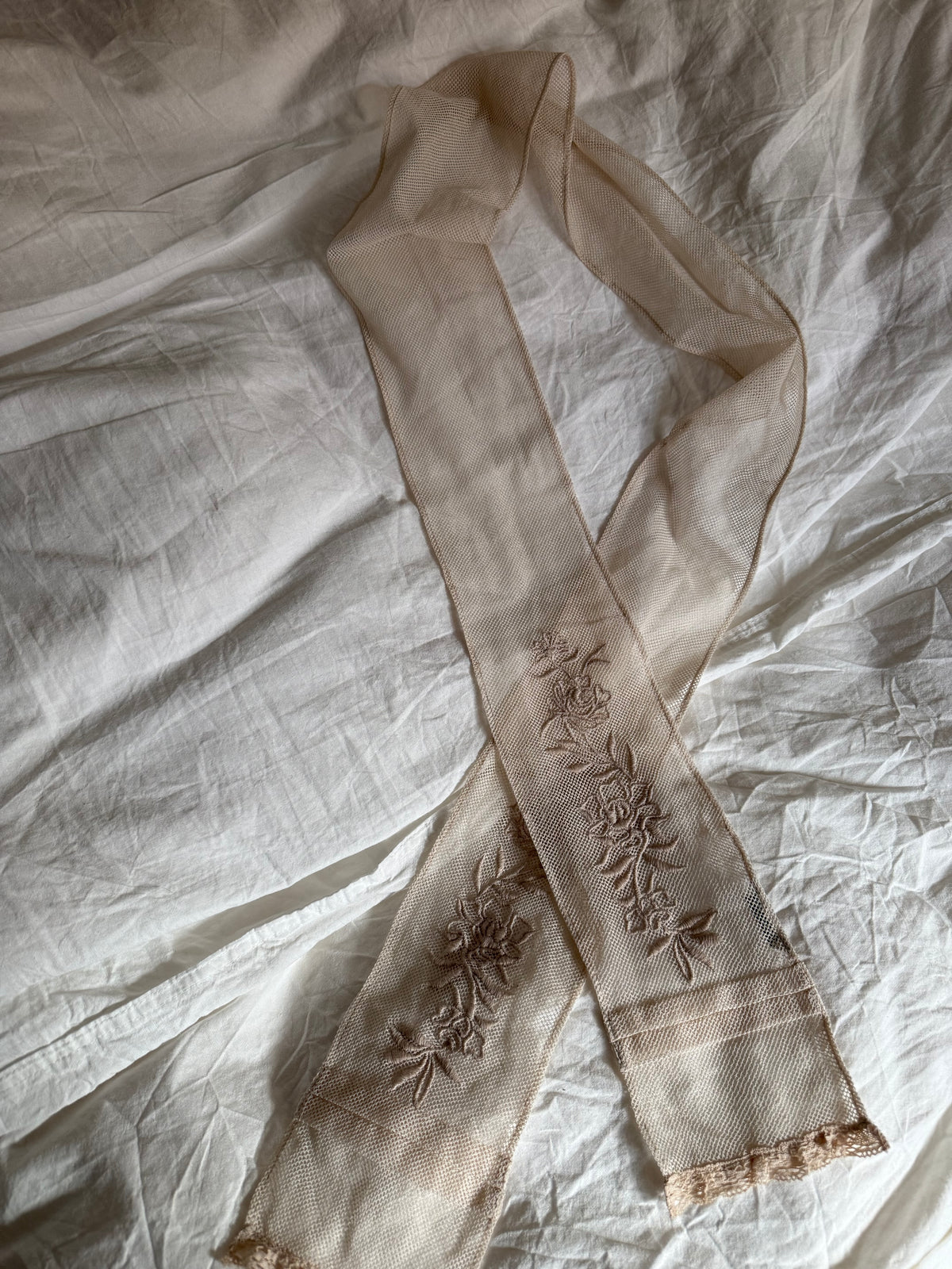 St. Roche Lace Scarf with Flowers