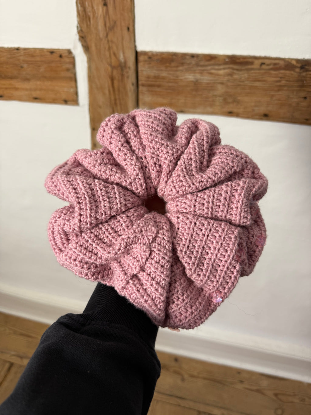 Knitted Hair Piece with Sequins