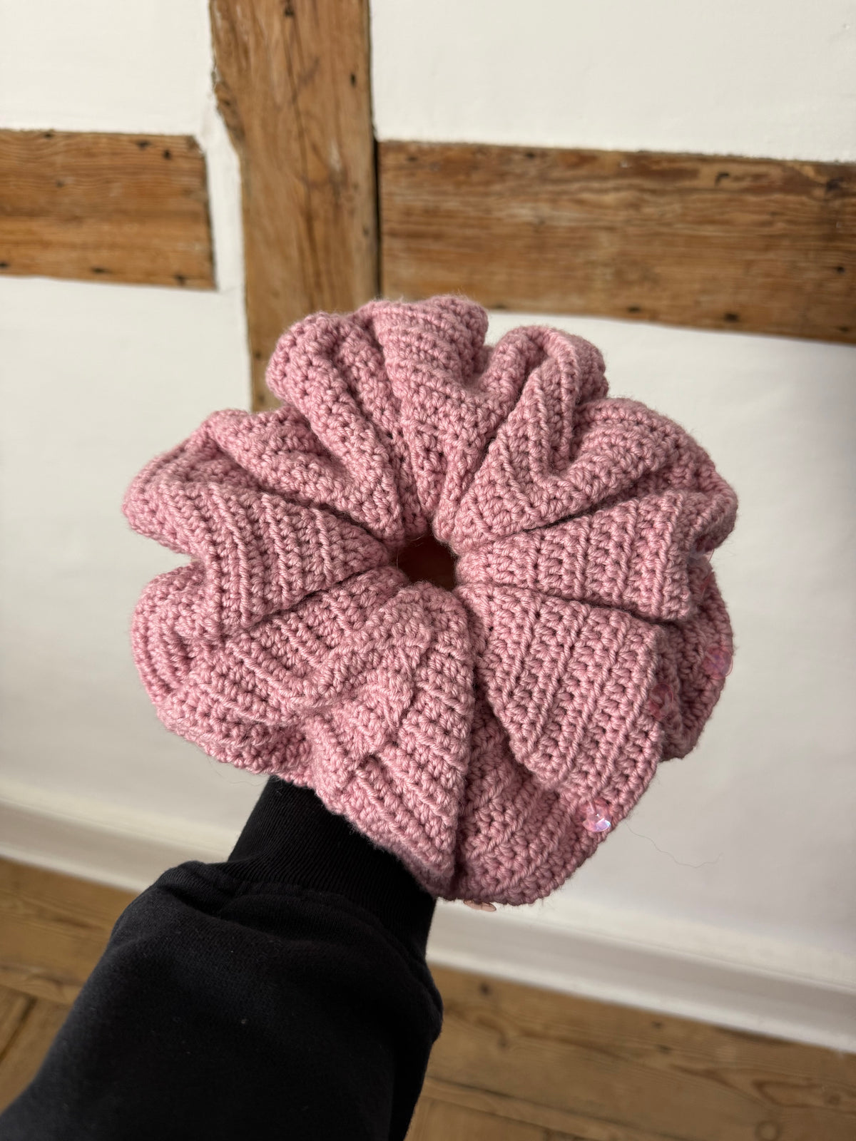 Knitted Hair Piece with Sequins