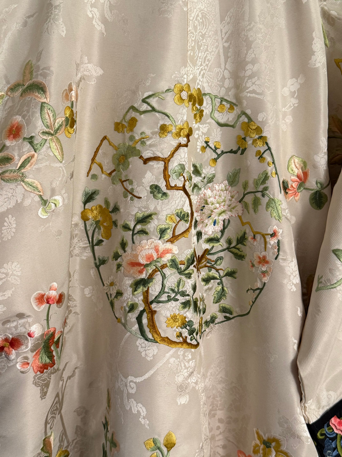 FANAJIN Heavy Embroidered Silk Robe