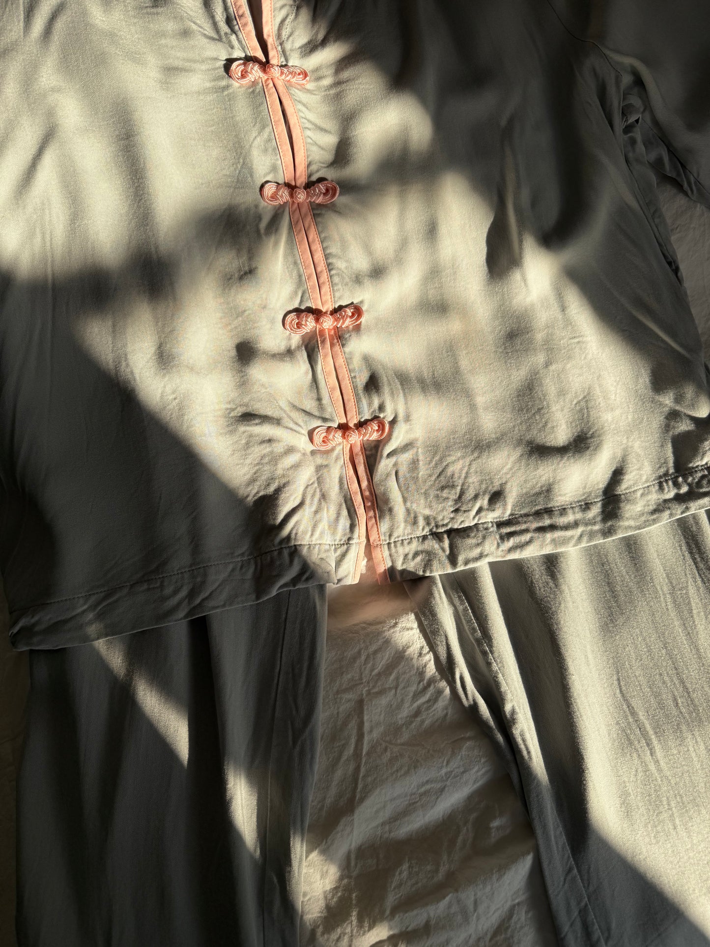 Sleeper Frog Closure Slit Lounge Set