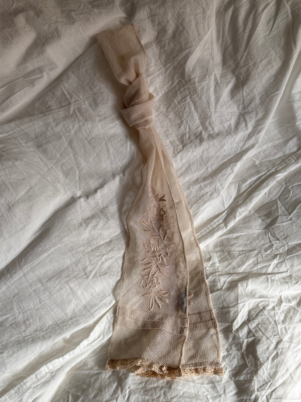 St. Roche Lace Scarf with Flowers