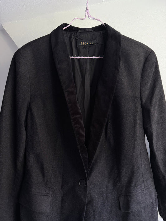 Vintage Escada Black Blazer with Velvet Collar