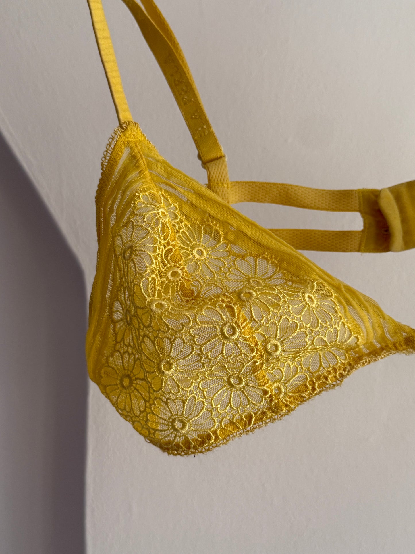 Vintage La Perla Yellow Lace Soft Bra