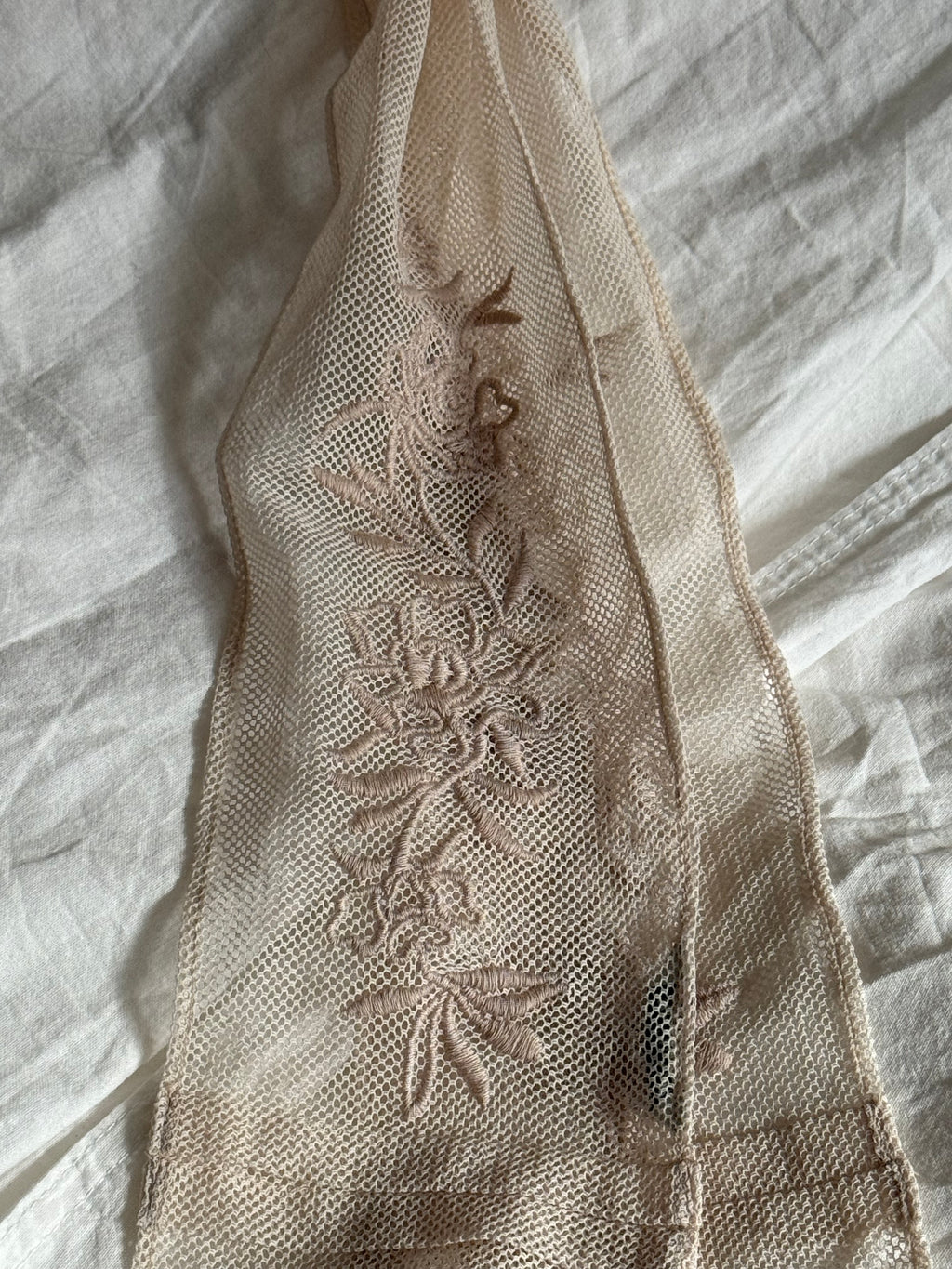 St. Roche Lace Scarf with Flowers