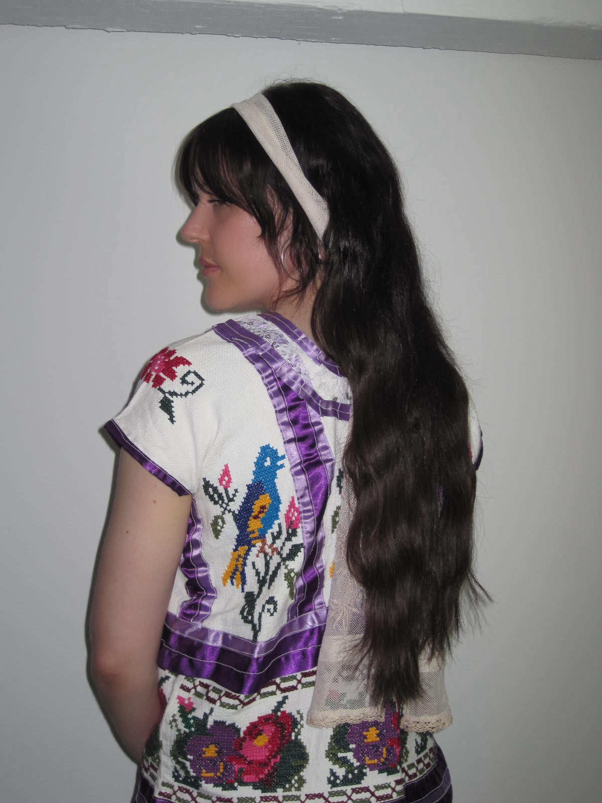 Las Ninãs Folk Embroidered Top With Bird Motif and Purple Satin Trim