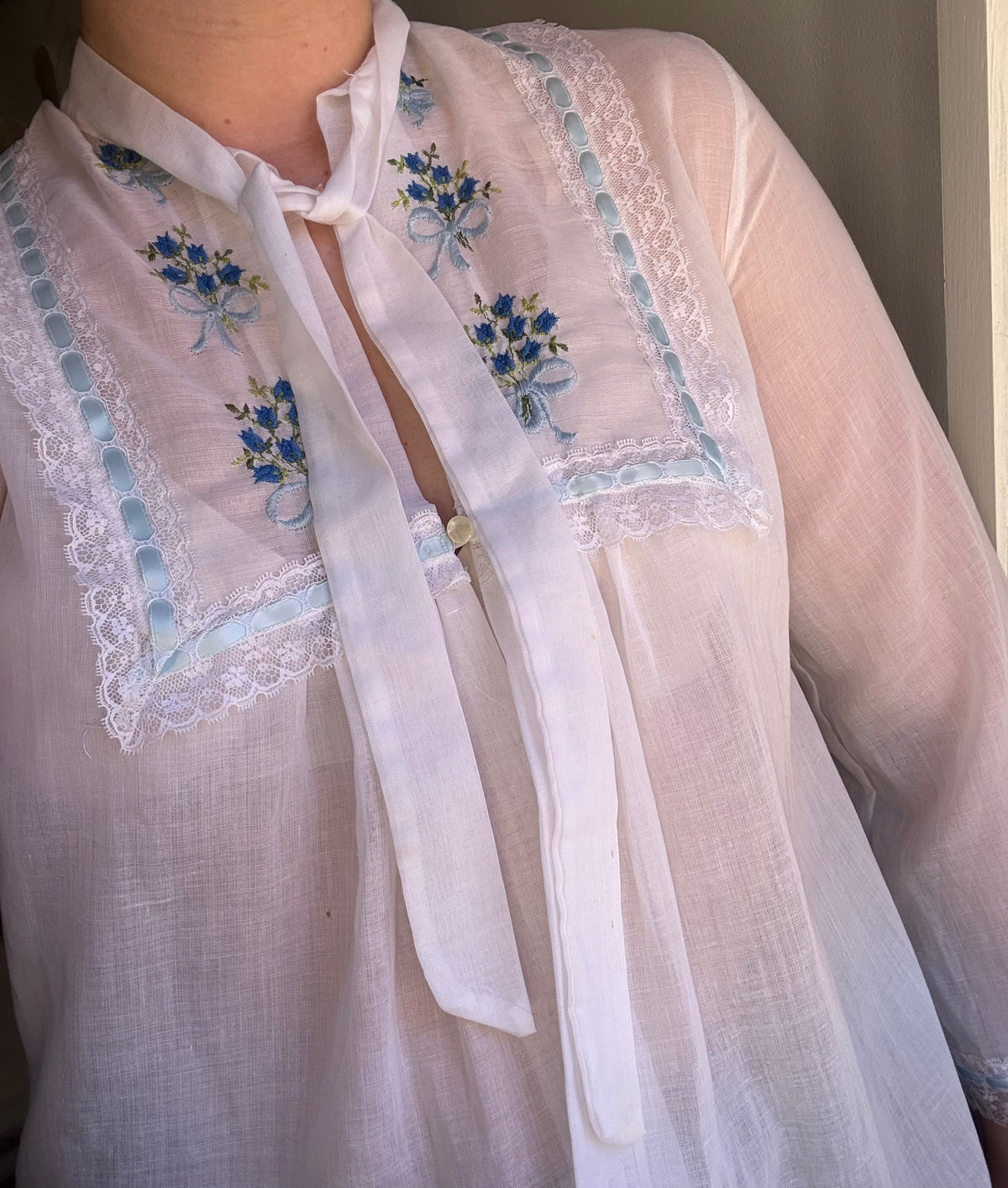 Vintage Shirt with Embroidery and Lace