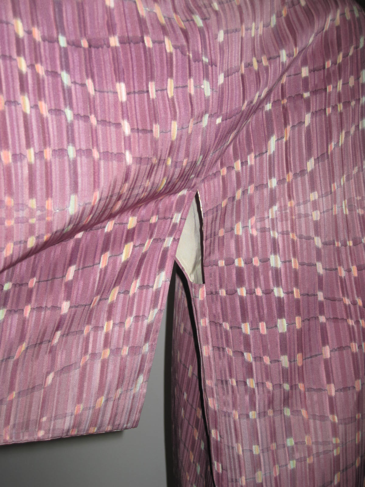 Vintage Mauve Patterned Kimono