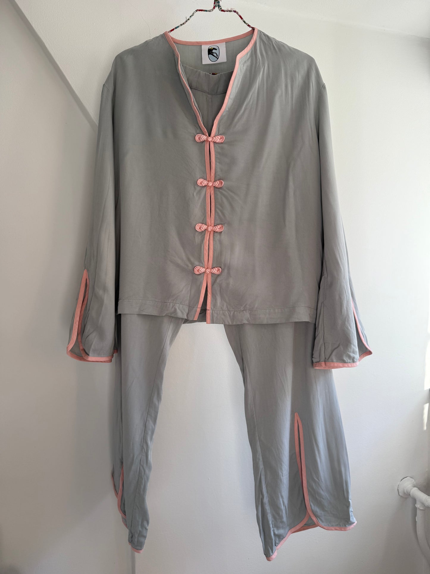 Sleeper Frog Closure Slit Lounge Set