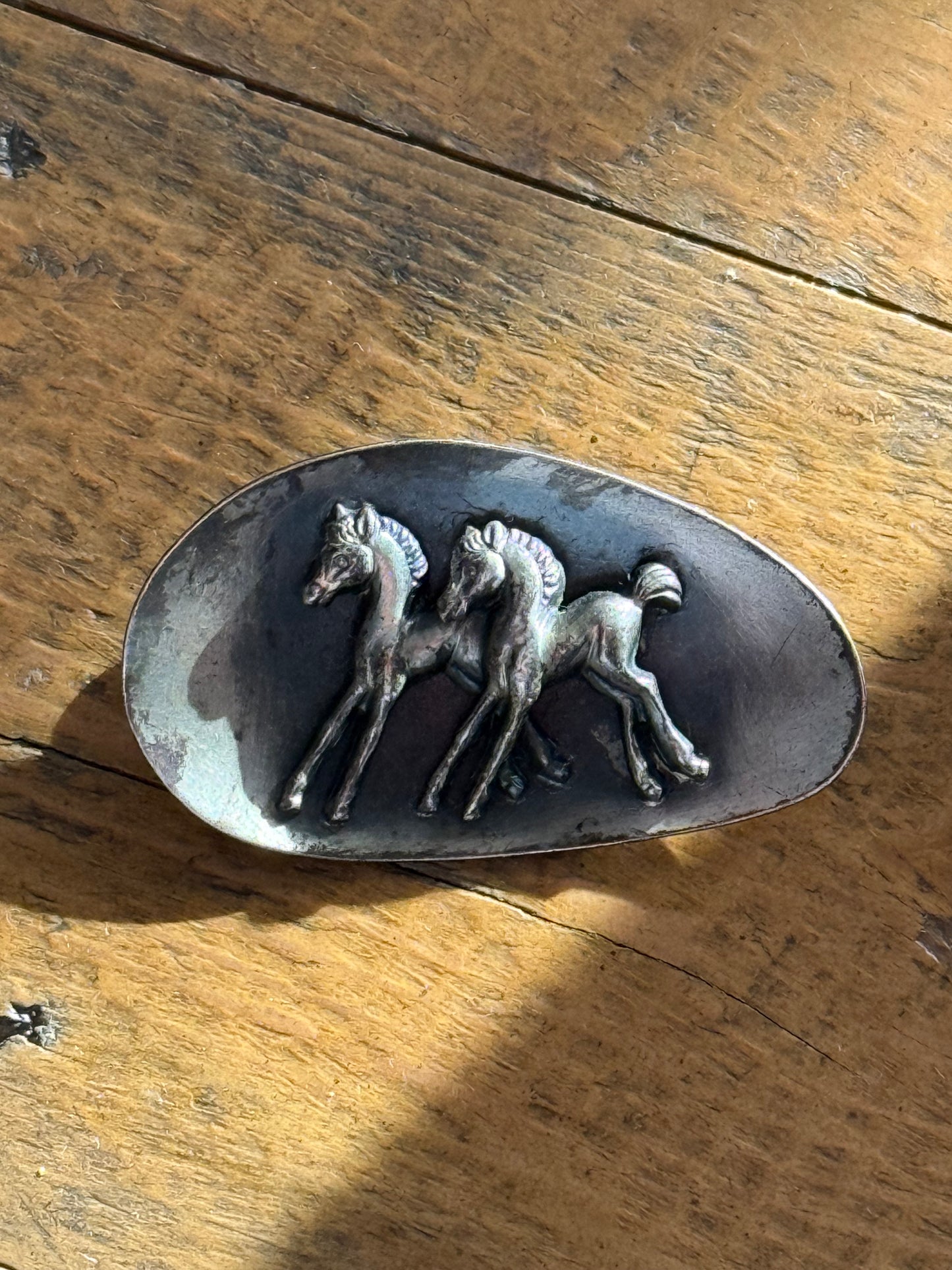 Vintage Silver Tone Shell Shaped Brooch with Twin Horse Motif