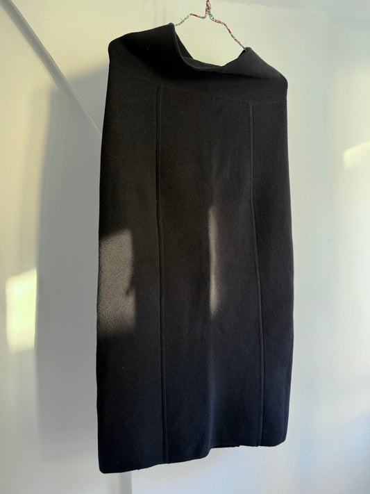 G. Black Wool Pencil Skirt