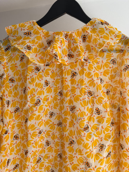 Vintage Bee Shirt with Ruffled Collar