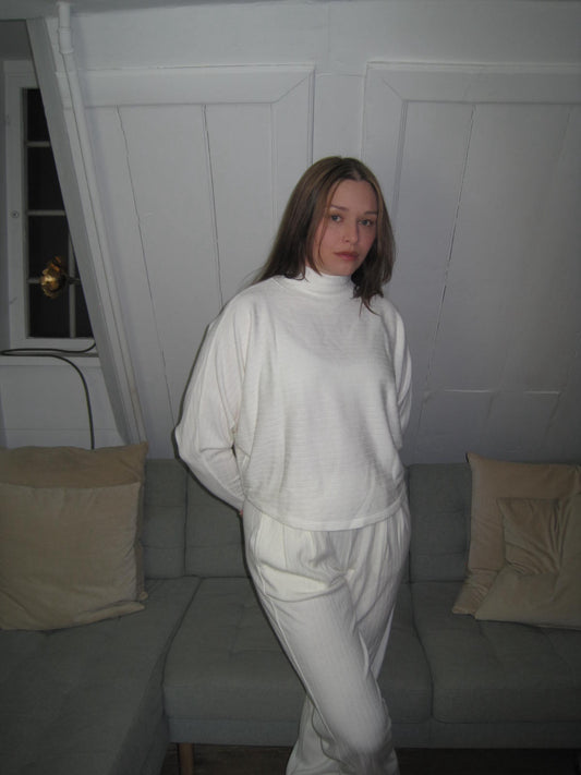 Relaxed Ribbed Donna Karan Set with Trousers and Sweater