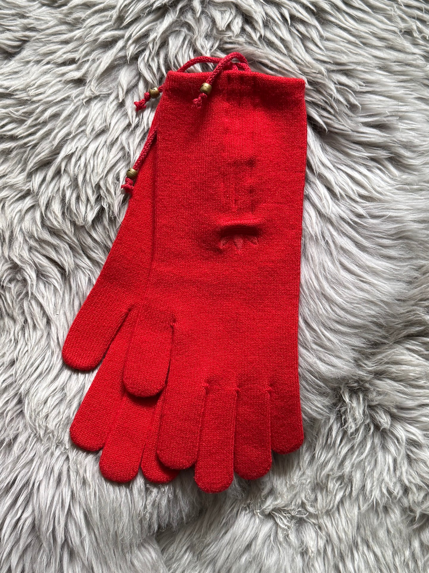 Retro Adidas Red Knitted Gloves with Embroidered Logo