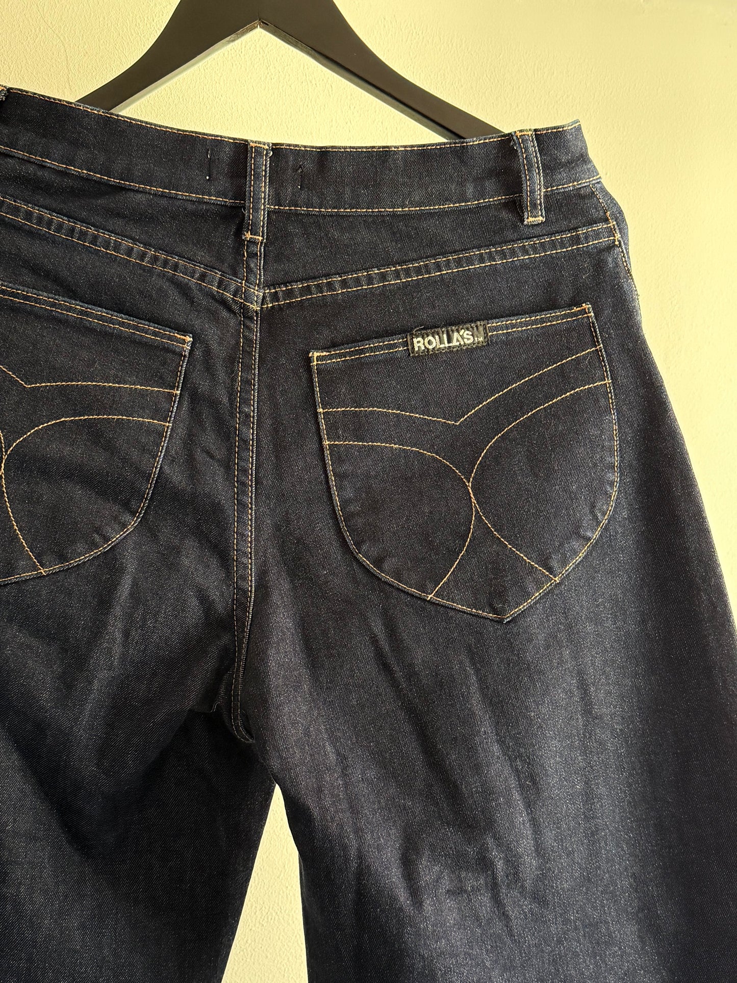 Rolla’s Barrel Curved Leg Denim Jeans