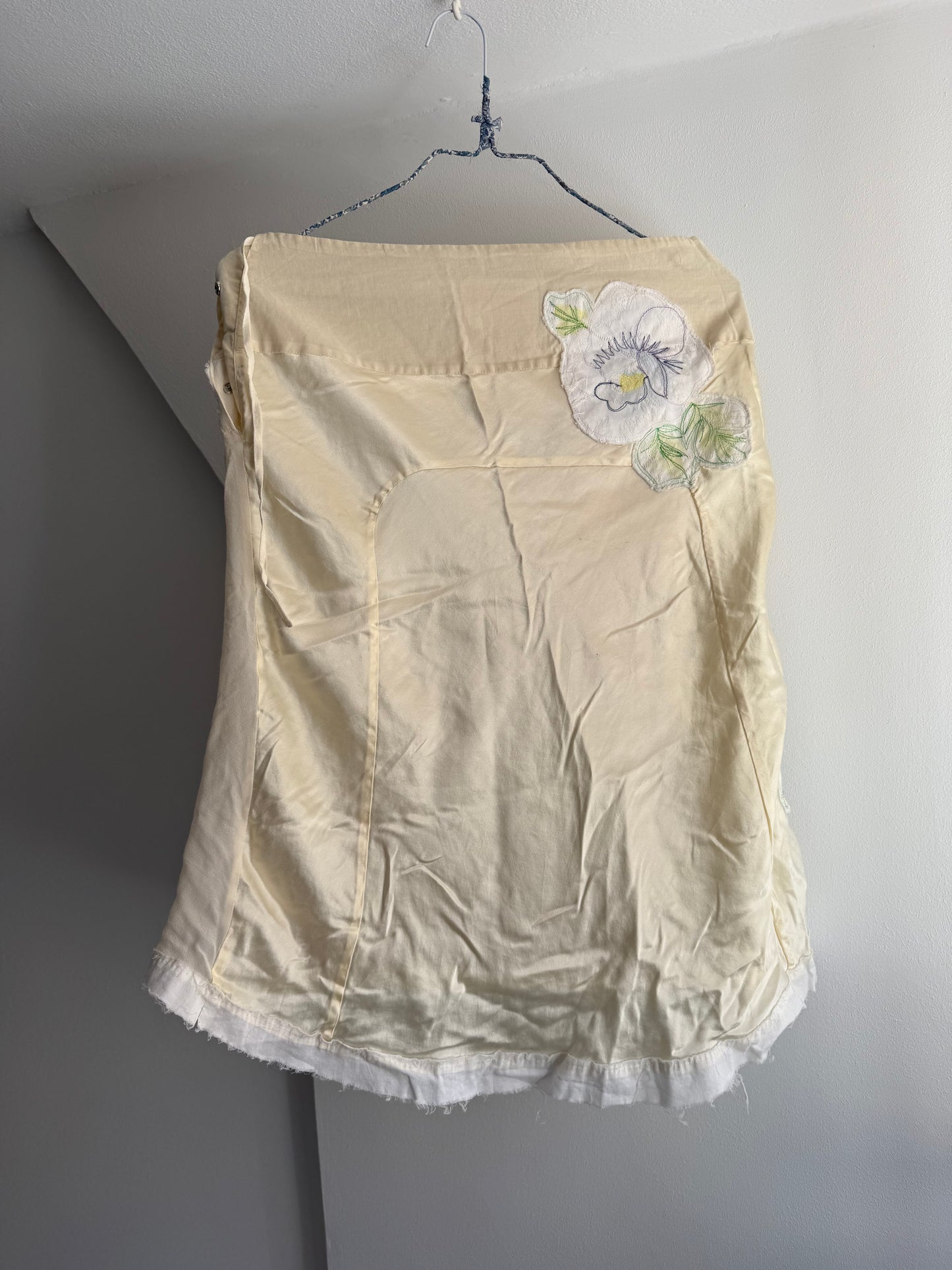 Vintage Parisian Skirt with Flower Motive
