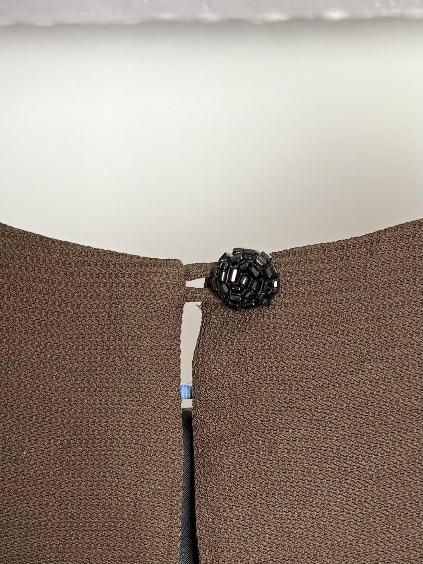 Vintage Wayne Sleeveless Silk Dress with Scalloped Collar and Minimalist Silhouette