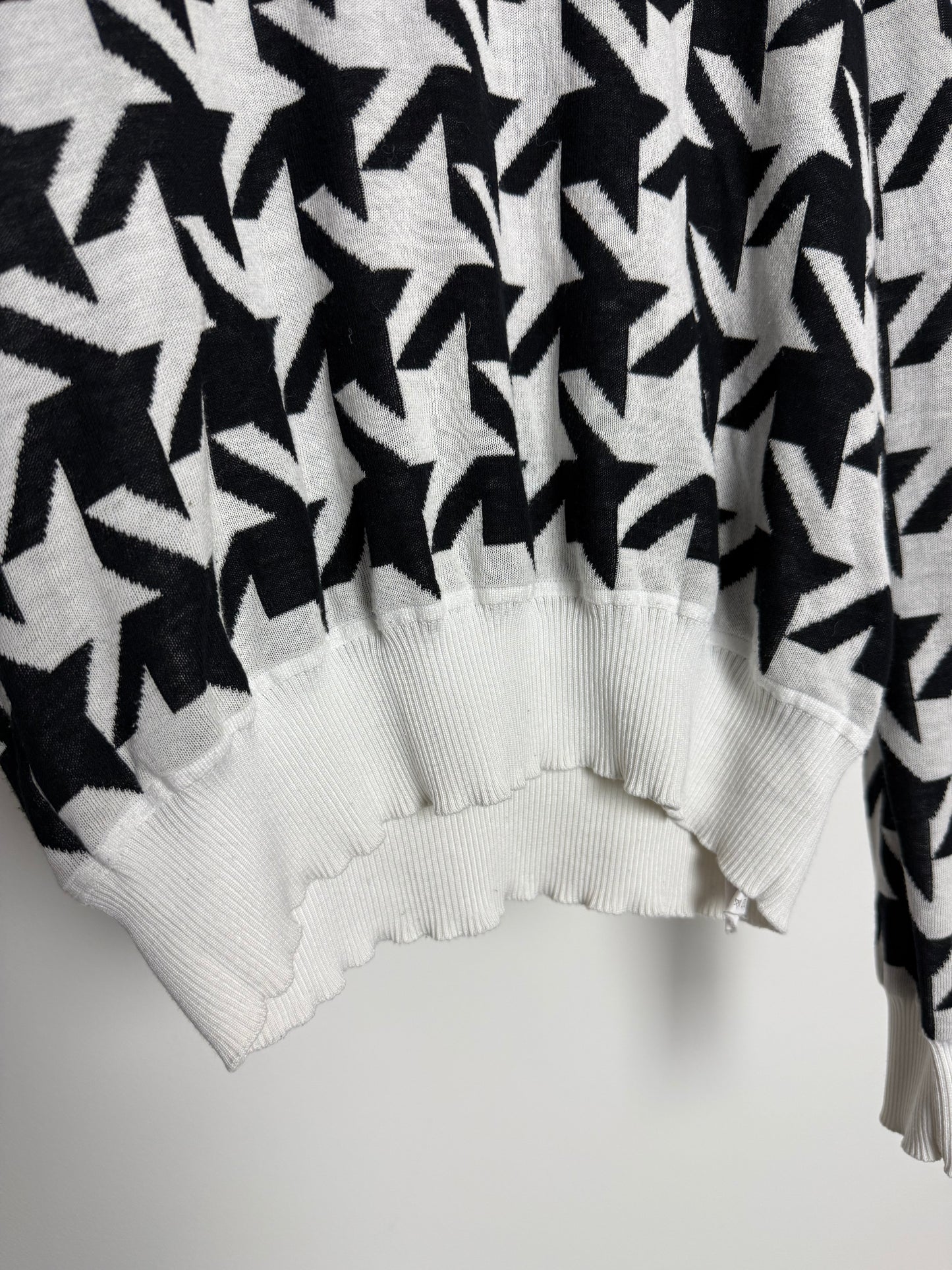 Vintage Sportmax Code Black and White Patterned Knit With Cropped Silhouette and Graphic Print