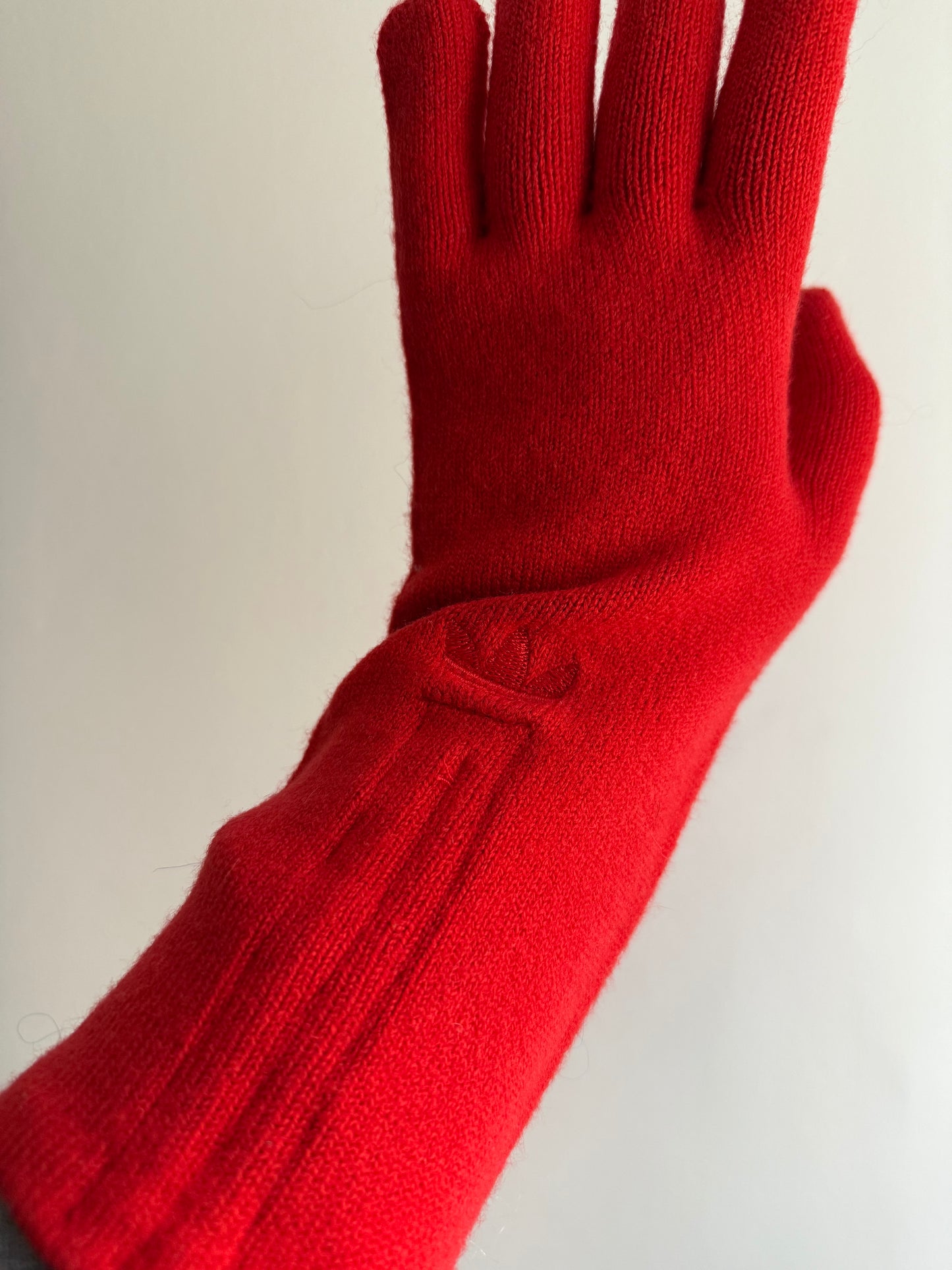 Retro Adidas Red Knitted Gloves with Embroidered Logo