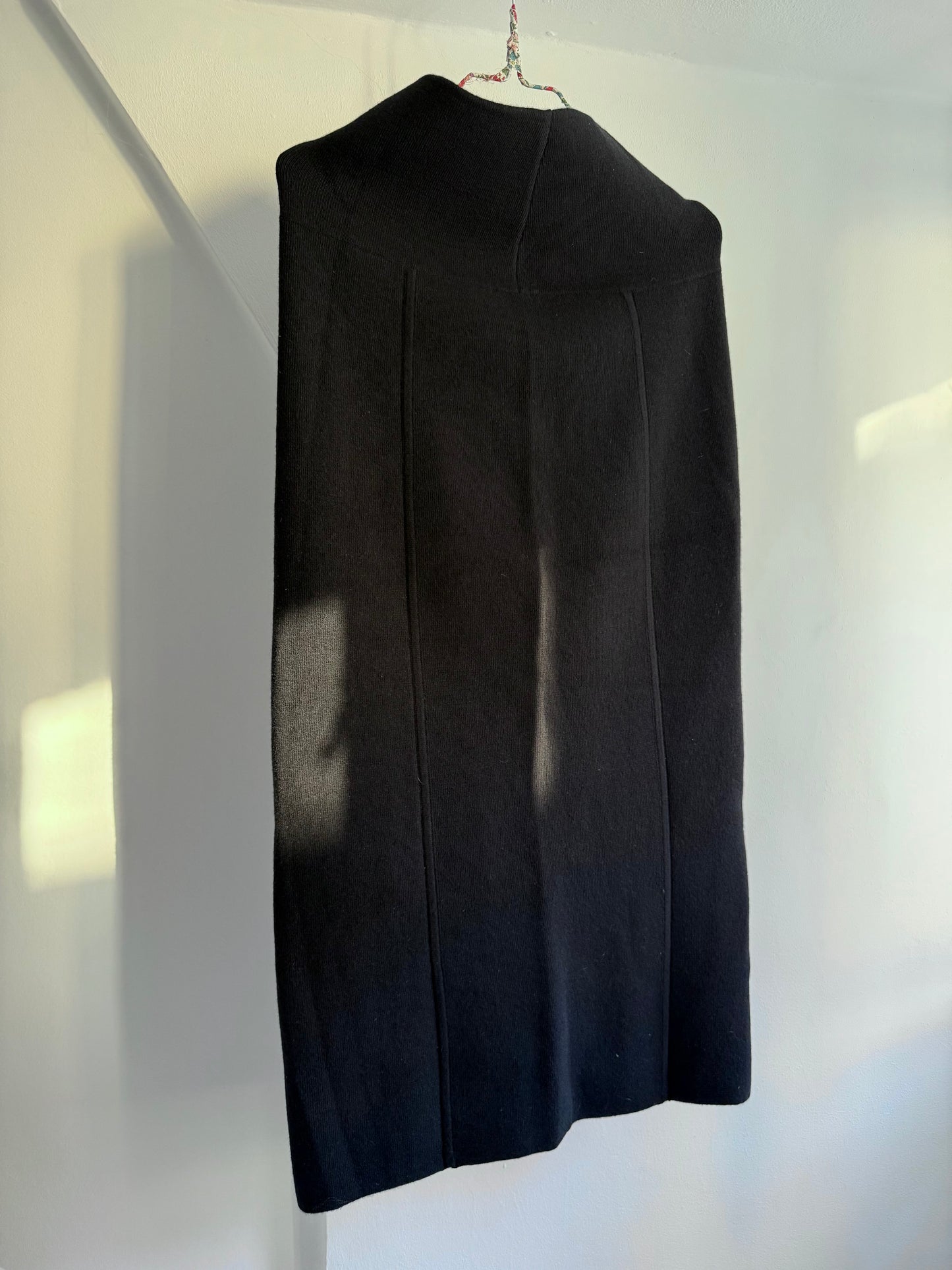 G. Black Wool Pencil Skirt