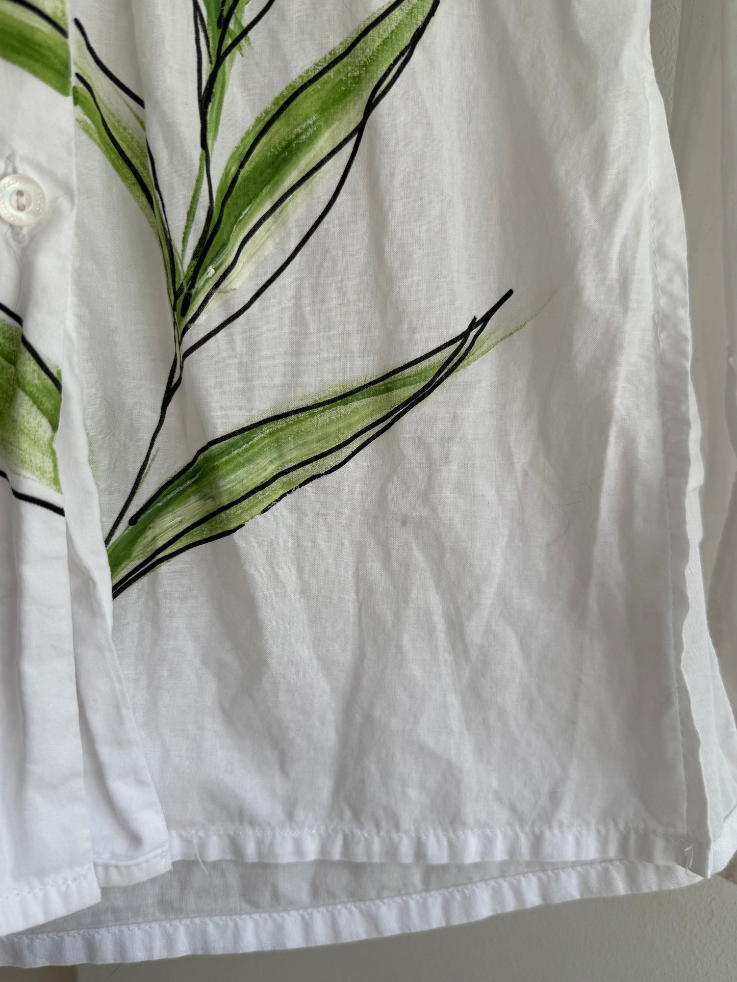 Vintage Roccobarocco White Floral Appliqué Shirt With Painted Lily Motif