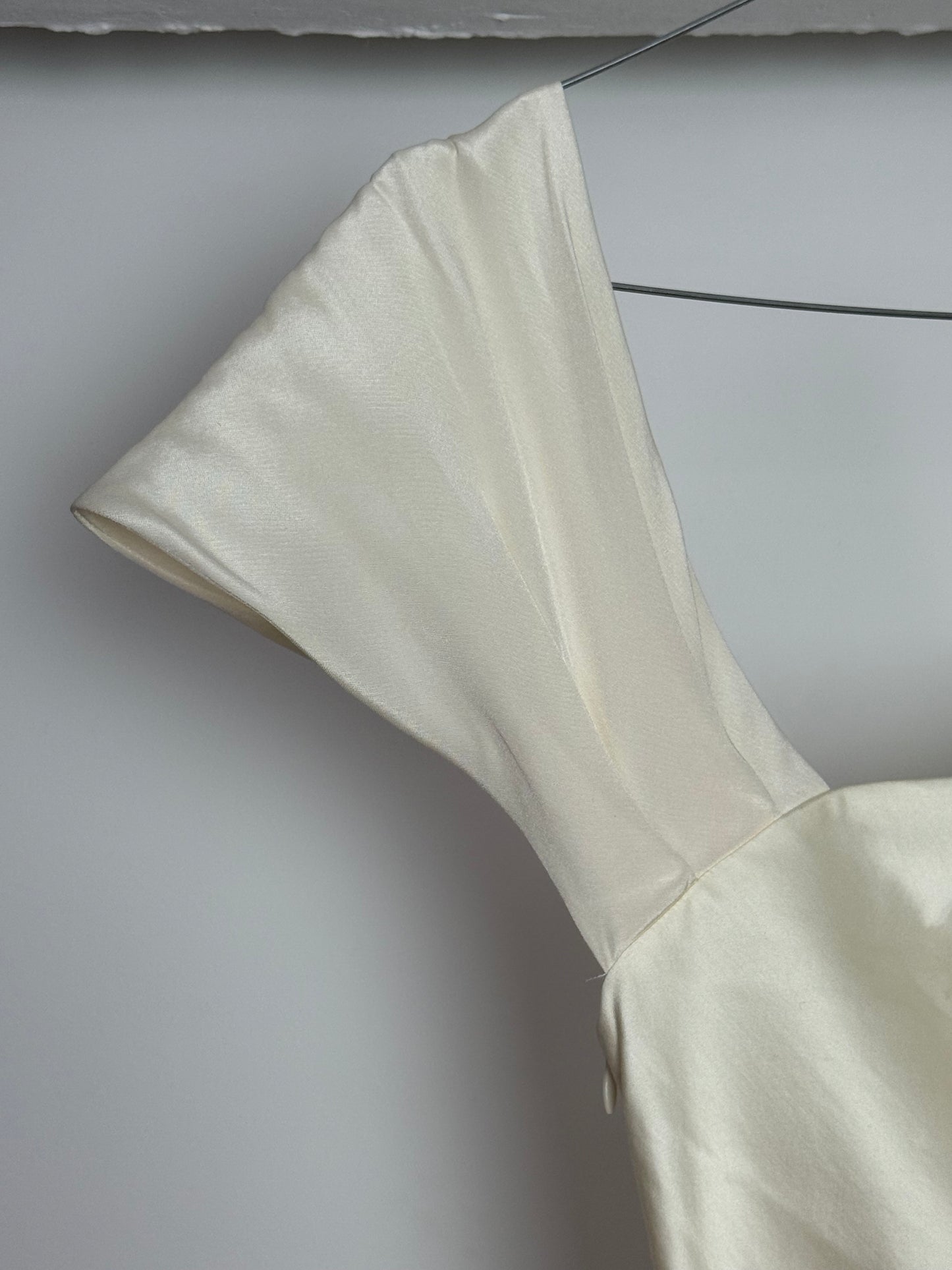 Vera Wang x Fabrique Ivory Pleated Maxi Dress