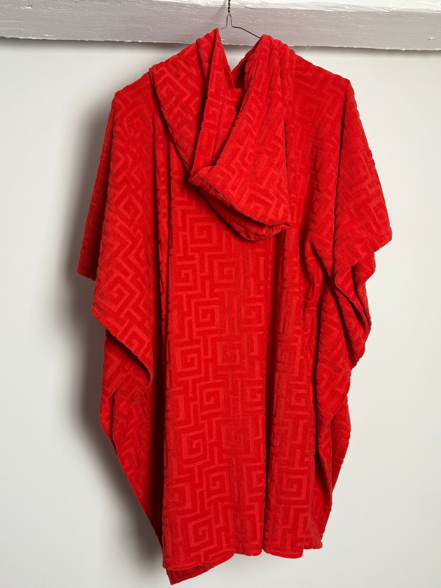 Gianni Bini x DANNIJO Red Textured Hooded Bikini Cover Up with Oversized Fit